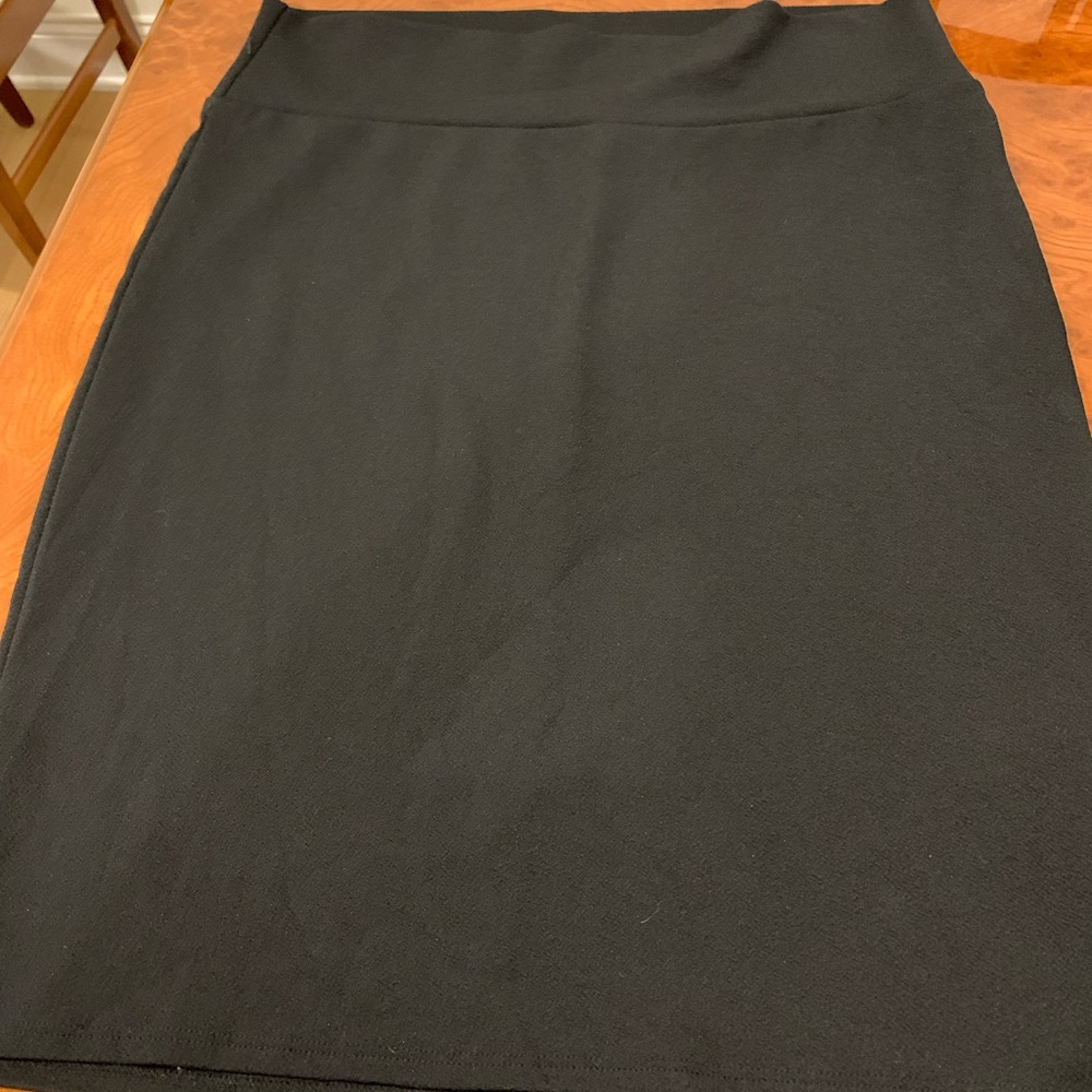 Black Pencil Skirt, LulaRoe, great fit!